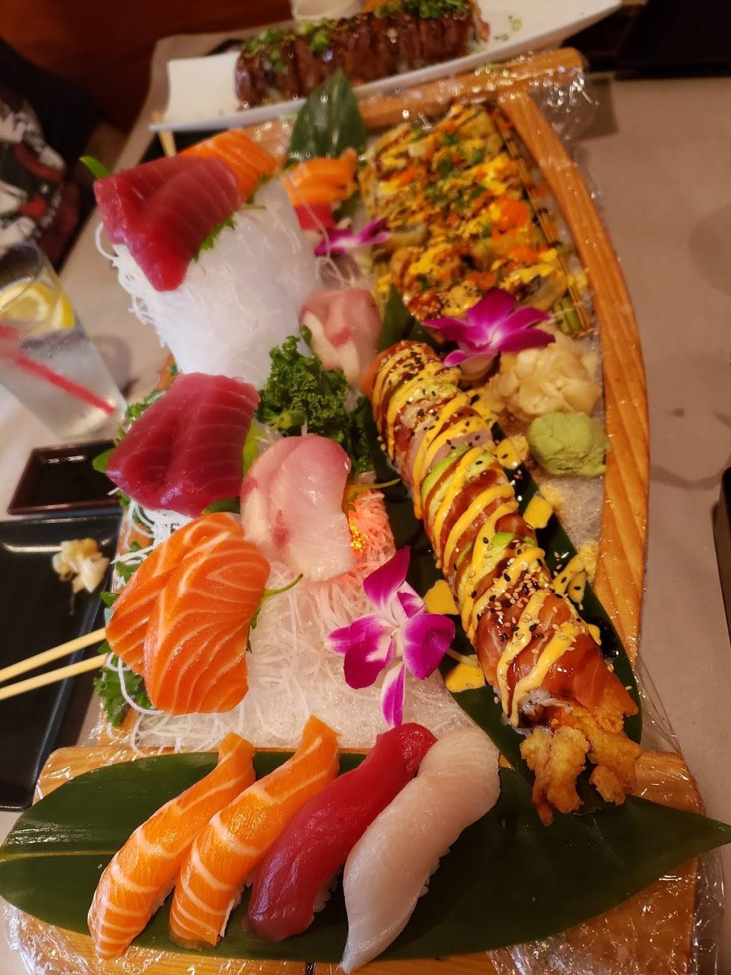 Hana Sushi | restaurant | 749 Jamacha Road, El Cajon, CA 92019, USA | 6193281583 OR +1 619-328-1583