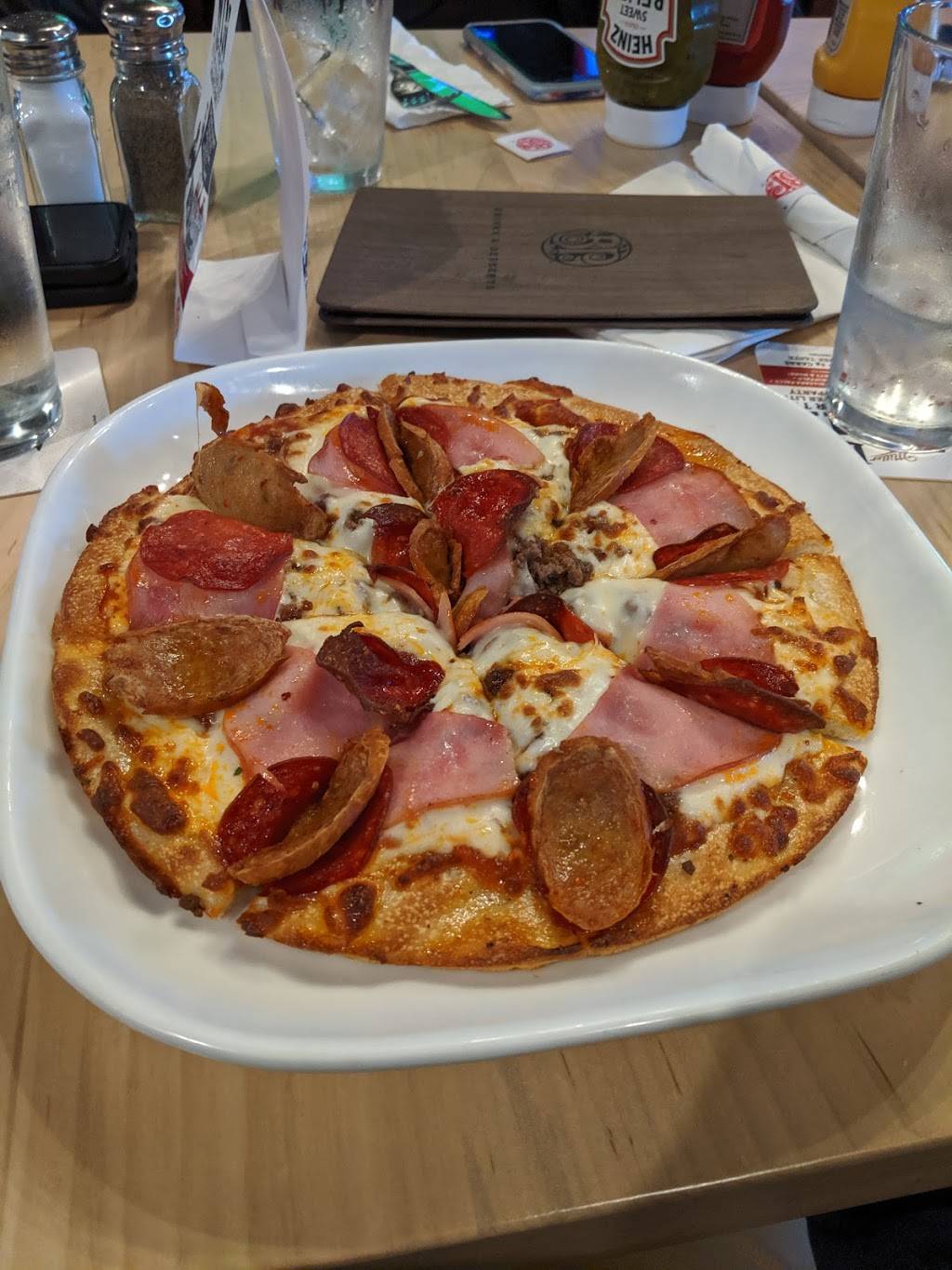 Boston Pizza | restaurant | 597 King St N, Waterloo, ON N2V 2N3, Canada | 5198801828 OR +1 519-880-1828