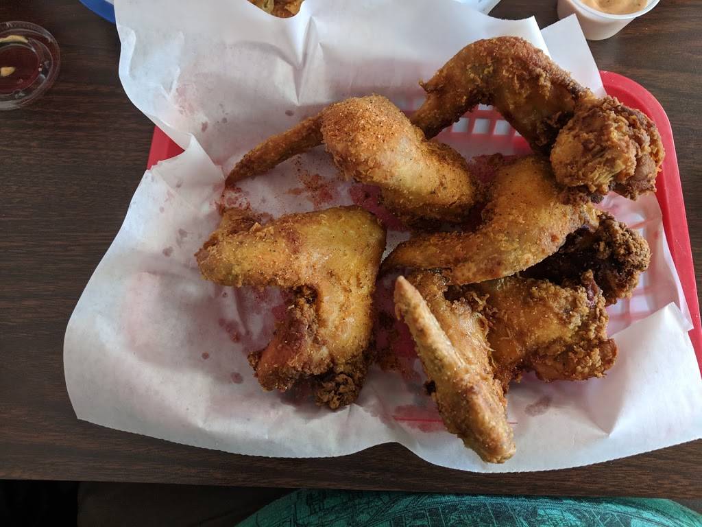 Sams Southern Eatery | restaurant | 420 S Green River Rd, Evansville, IN 47715, USA | 8124012220 OR +1 812-401-2220