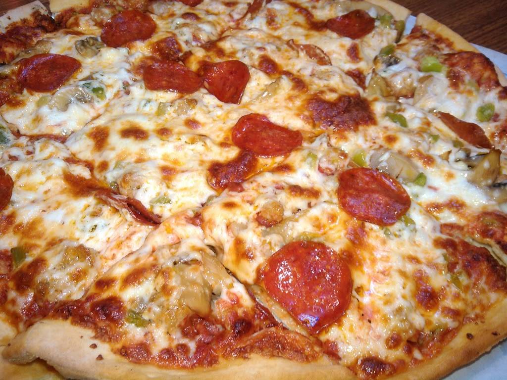 Community Tap and Pizza | meal delivery | 2026 5th Ave S, Fort Dodge, IA 50501, USA | 5159558202 OR +1 515-955-8202