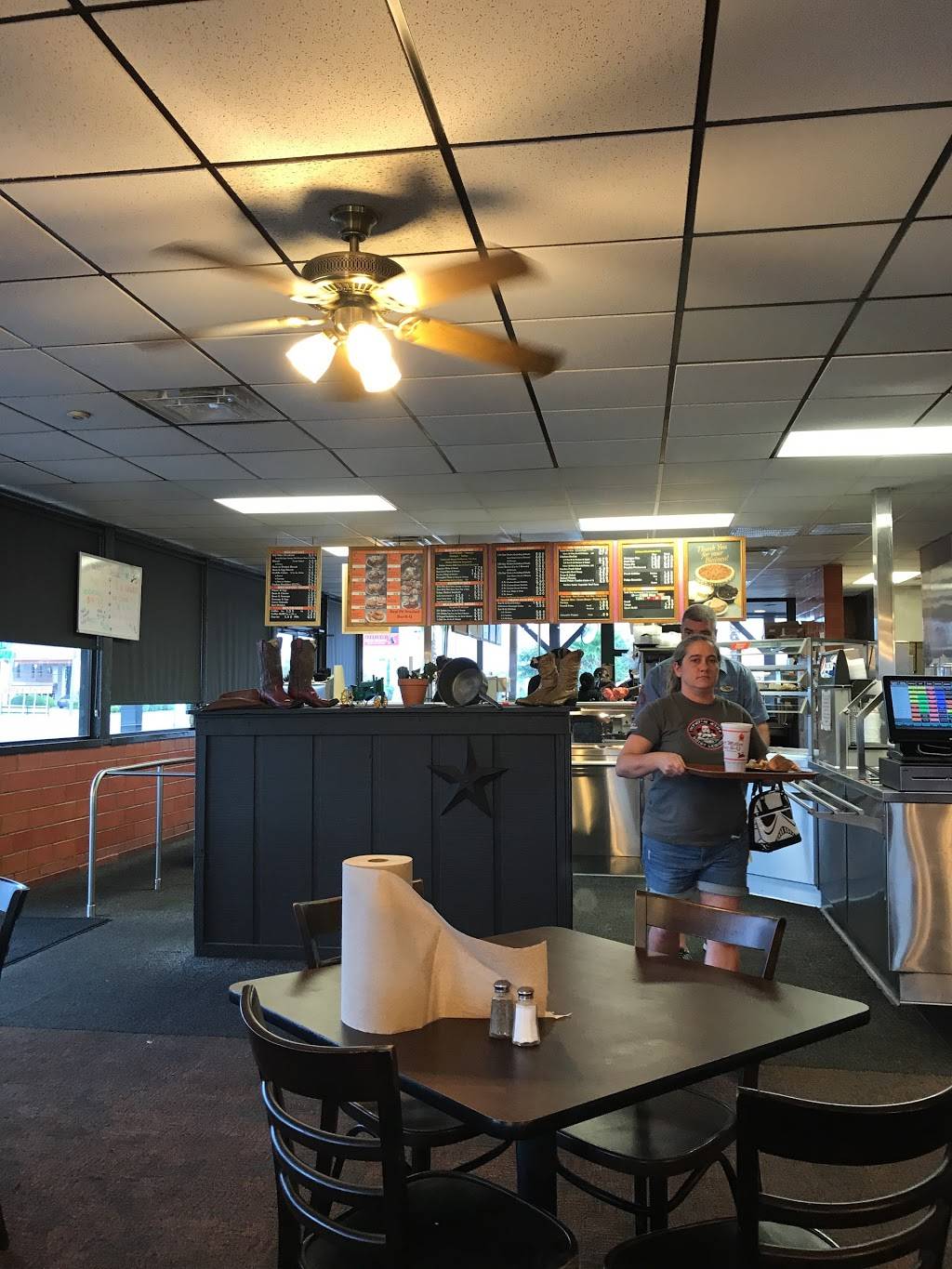 Bill Miller Bar-B-Q | restaurant | 135 S WW White Rd, San Antonio, TX 78219, USA | 2103334830 OR +1 210-333-4830