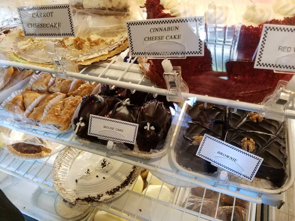 Lyndon City Line Diner | restaurant | 1370 Manheim Pike, Lancaster, PA 17601, USA | 7173934878 OR +1 717-393-4878