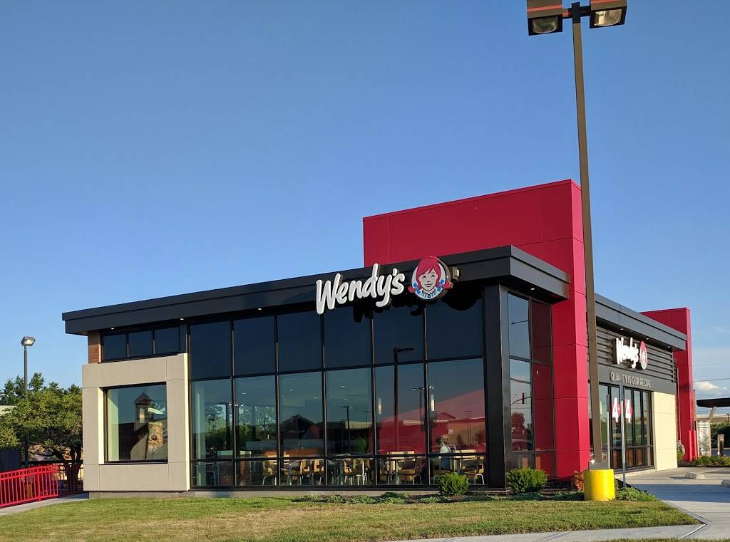 Wendys | restaurant | 6420 NW Barry Rd, Kansas City, MO 64154, USA | 8167461677 OR +1 816-746-1677