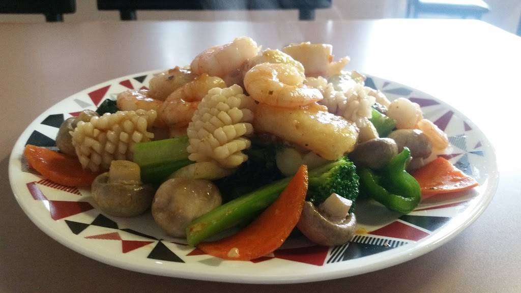 Hong Kong Kitchen | restaurant | 16630 Bayview Ave, Newmarket, ON L3Y 8R9, Canada | 9057157755 OR +1 905-715-7755