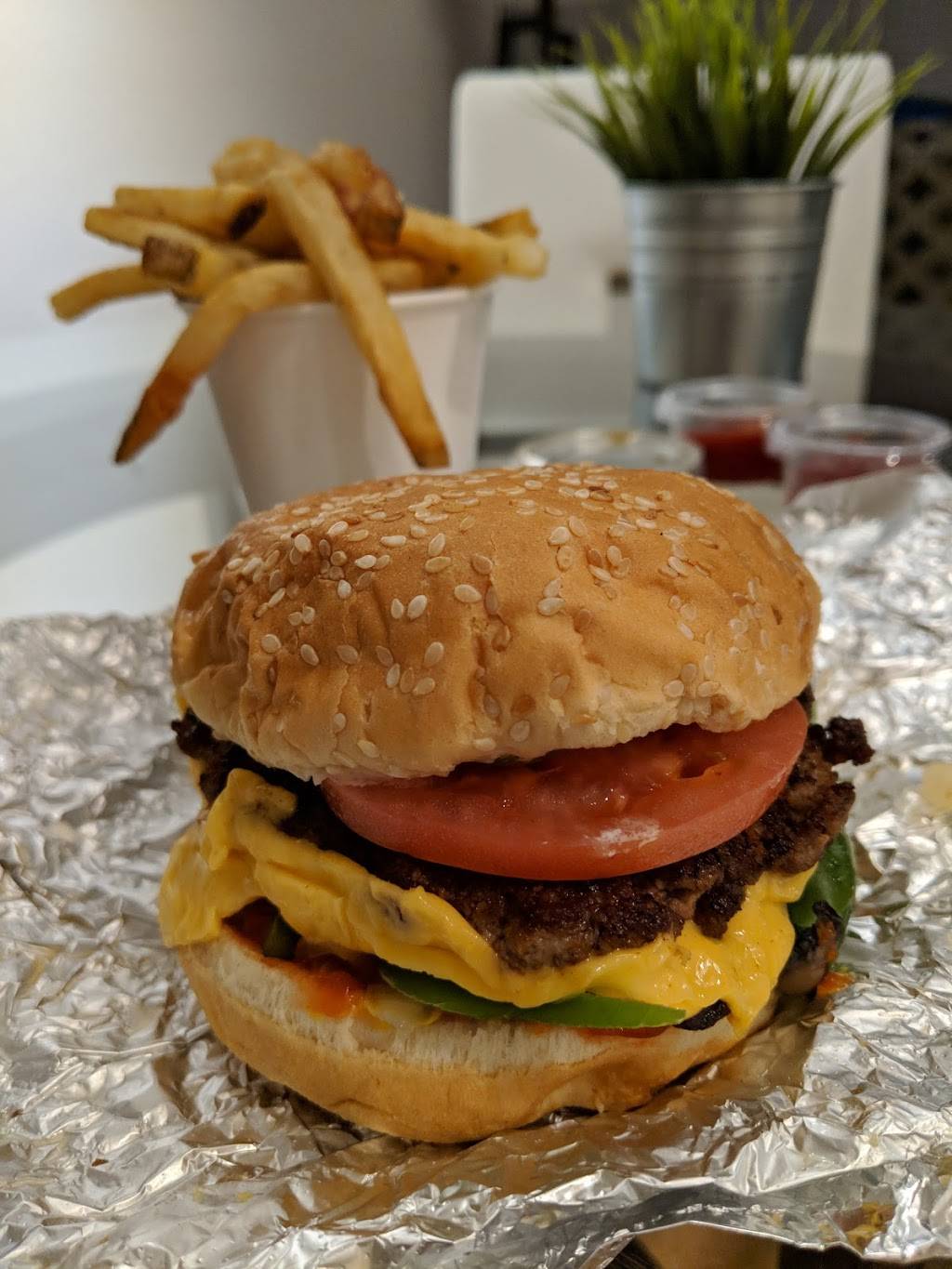 Five Guys | meal takeaway | 116 E El Camino Real, Sunnyvale, CA 94085, USA | 4088309100 OR +1 408-830-9100