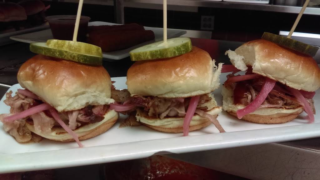 John Barleycorn | restaurant | 3524 N Clark St, Chicago, IL 60657, USA | 7735496000 OR +1 773-549-6000