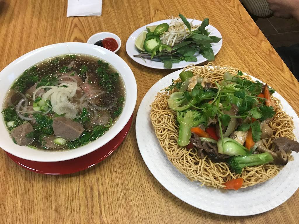 Pho King Noodles & Grill | restaurant | 1359 E 4th St, Ontario, CA 91764, USA | 9096877117 OR +1 909-687-7117
