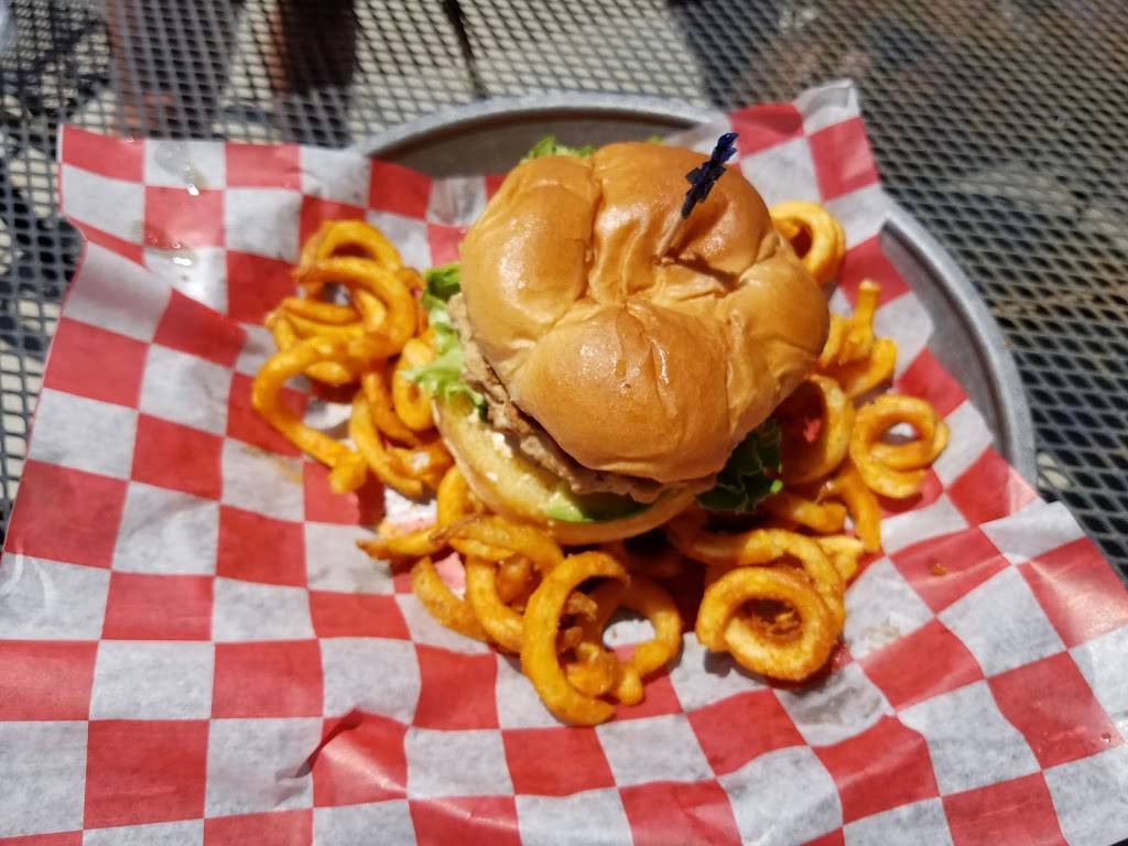 Tigerville Grille | restaurant | 314 N Columbia Ave, Campbellsville, KY 42718, USA | 2707895117 OR +1 270-789-5117