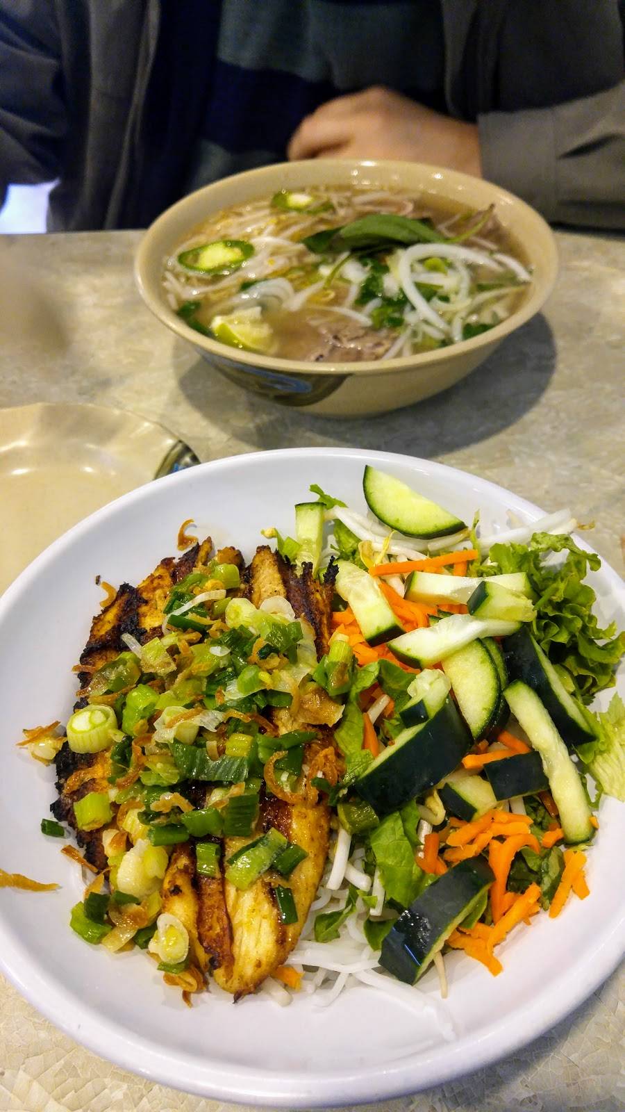 Rice Paddies Grill | restaurant | 4706 Bethesda Ave # A, Bethesda, MD 20814, USA | 3017181862 OR +1 301-718-1862