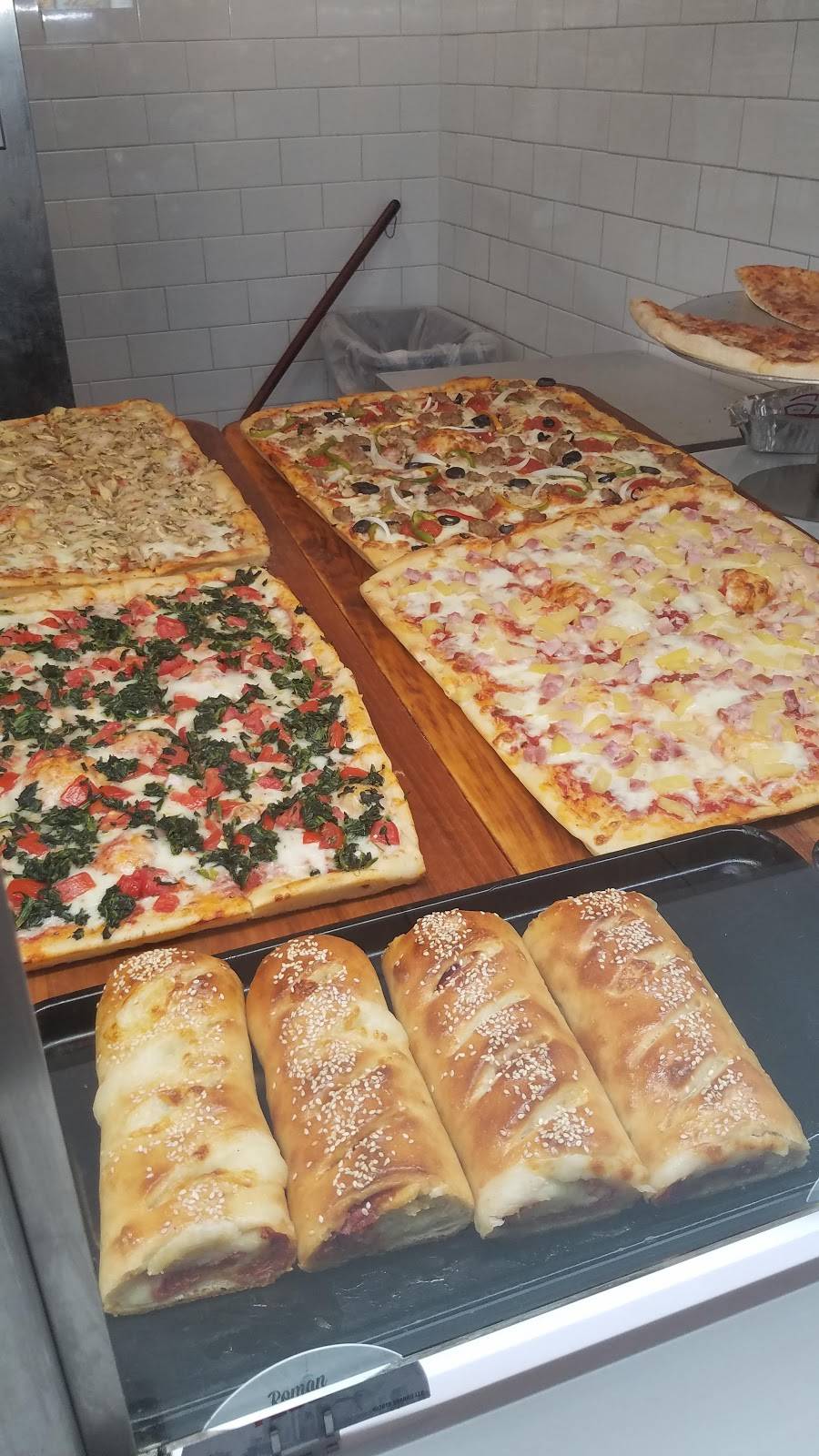 Sbarro | meal takeaway | 333 S State St, Chicago, IL 60604, USA | 3126631070 OR +1 312-663-1070