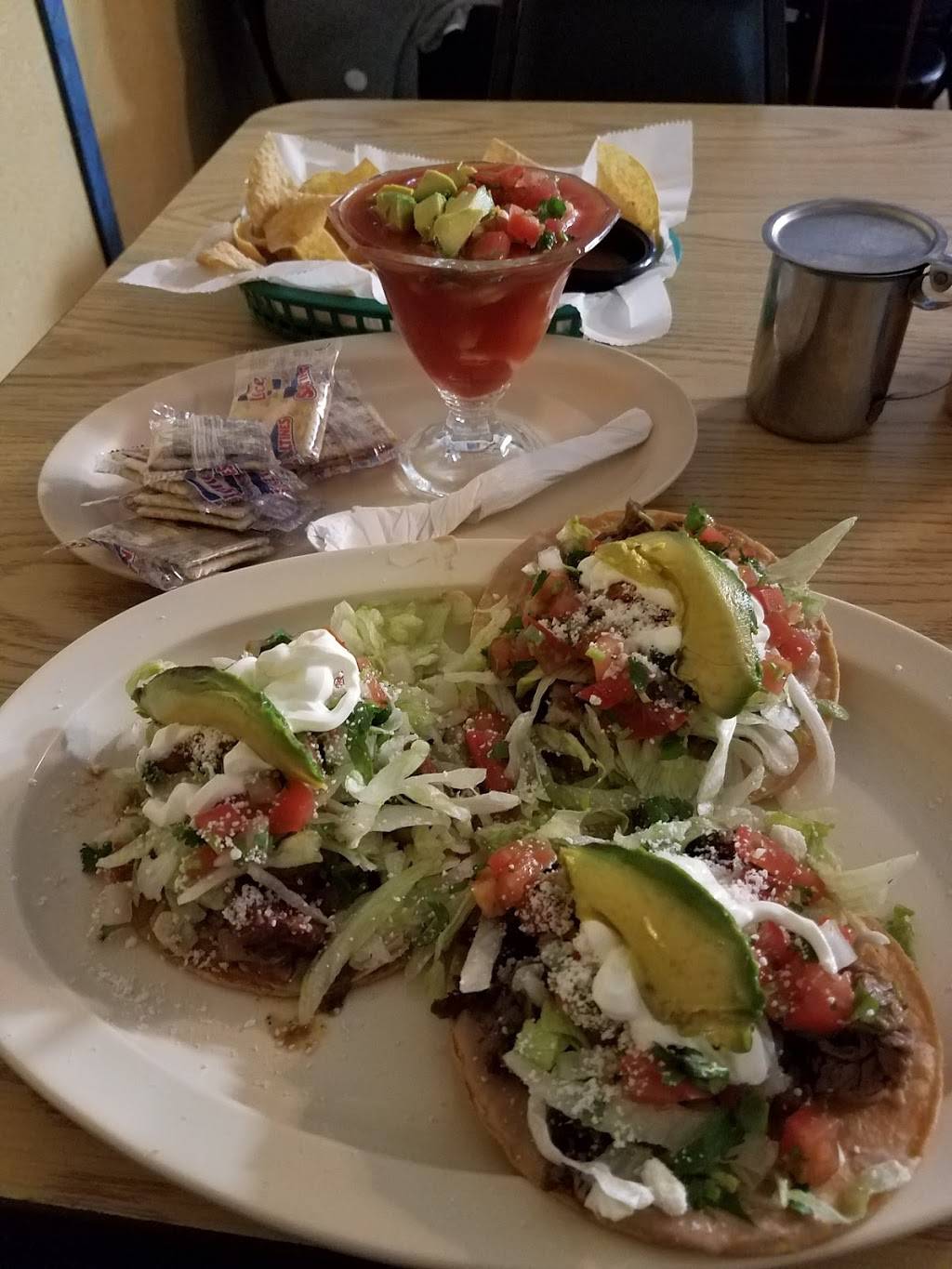 Taqueria Daysis Y Mariscos | restaurant | 101 5th St, Winfield, TX 75493, USA | 9035242404 OR +1 903-524-2404