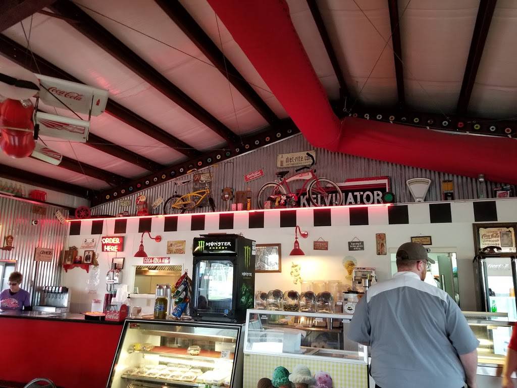 Burger Town | restaurant | 6223 W Roundbunch Rd, Orange, TX 77630, USA | 4097358840 OR +1 409-735-8840