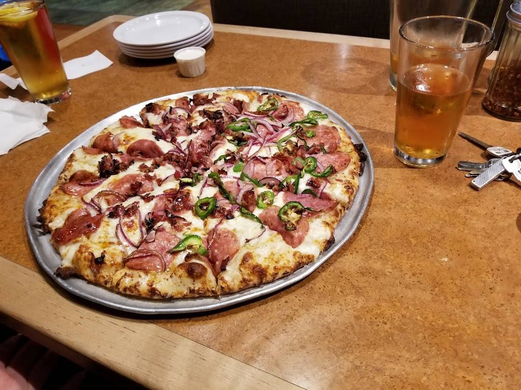 Toppers Pizza | restaurant | 2701 Peninsula Rd, Oxnard, CA 93035, USA | 8053854444 OR +1 805-385-4444