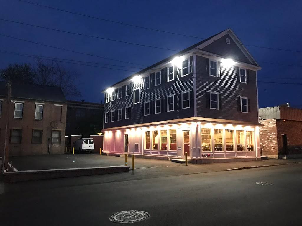 Romeu & Juliett Cafe | restaurant | 26 South St, Lowell, MA 01852, USA | 9784539468 OR +1 978-453-9468