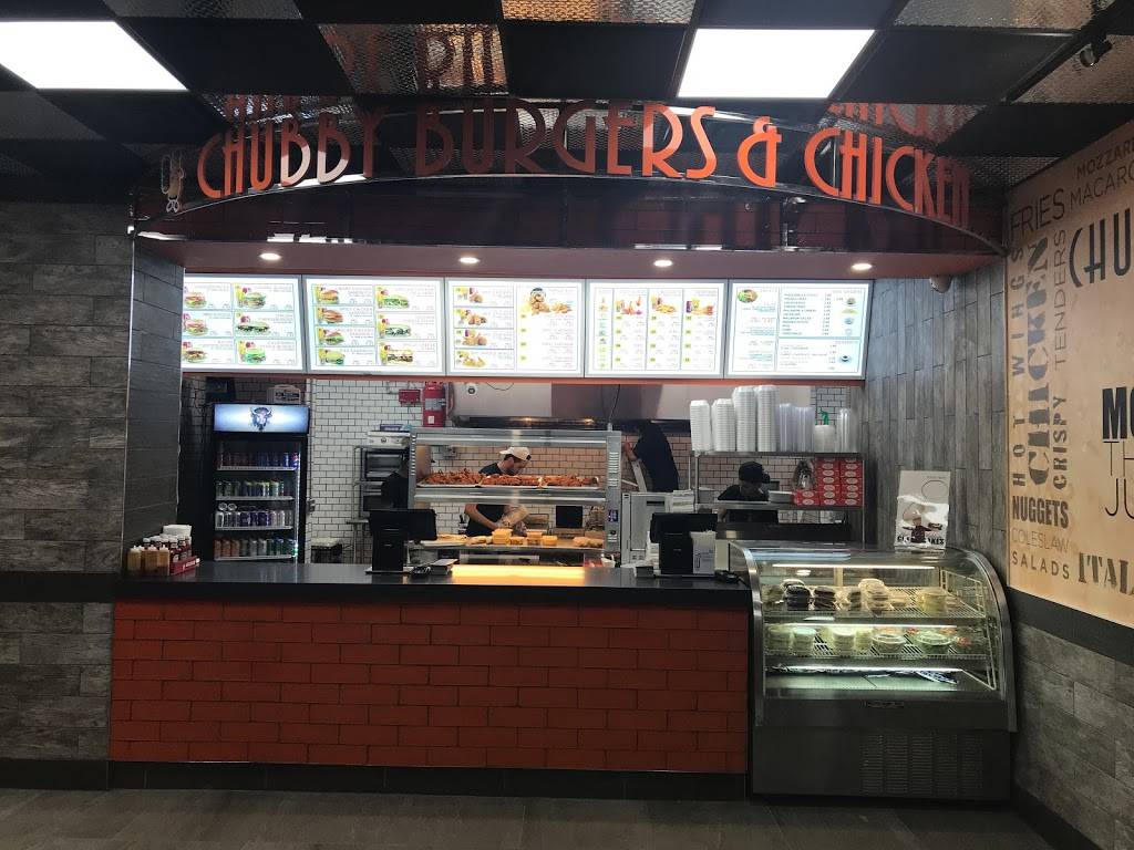 Chubby Burgers & Chicken | restaurant | 30-05 36th Ave, Long Island City, NY 11106, USA | 7183924071 OR +1 718-392-4071