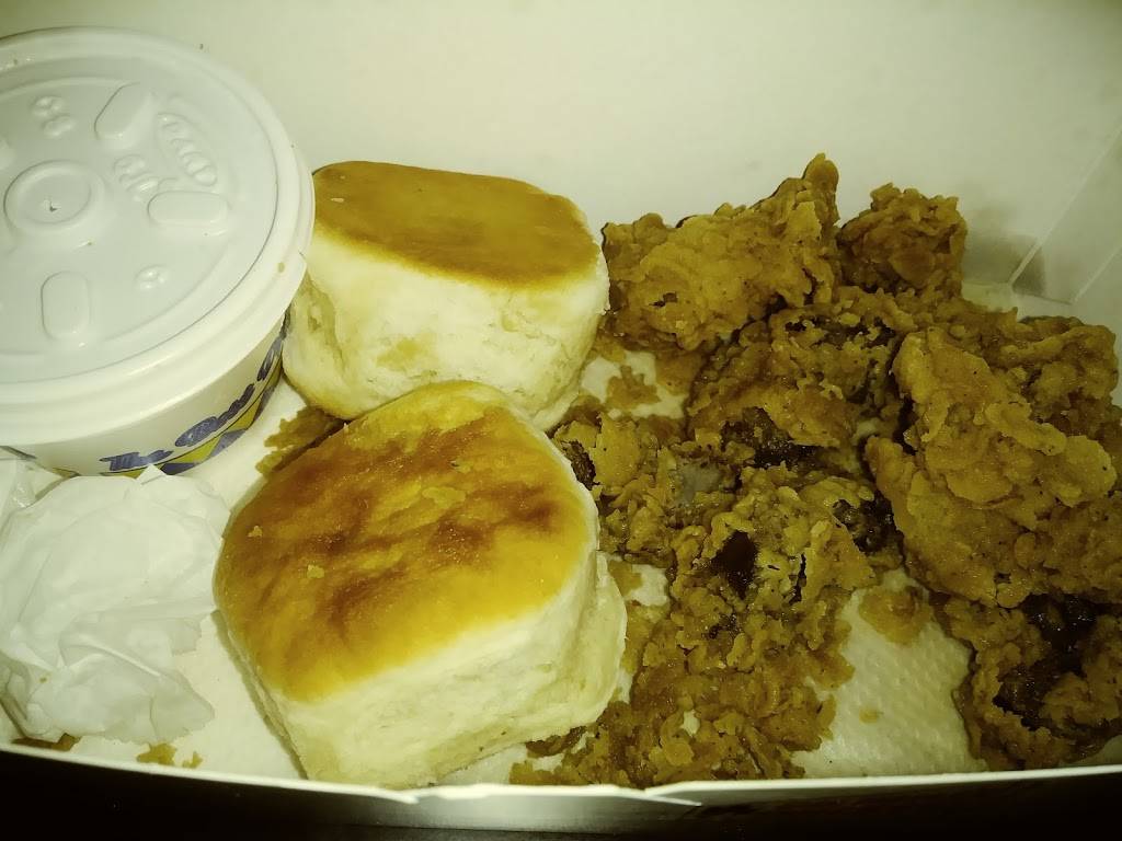 Jack Pirtle Fried Chicken | restaurant | 811 S Highland St, Memphis, TN 38111, USA | 9014589777 OR +1 901-458-9777