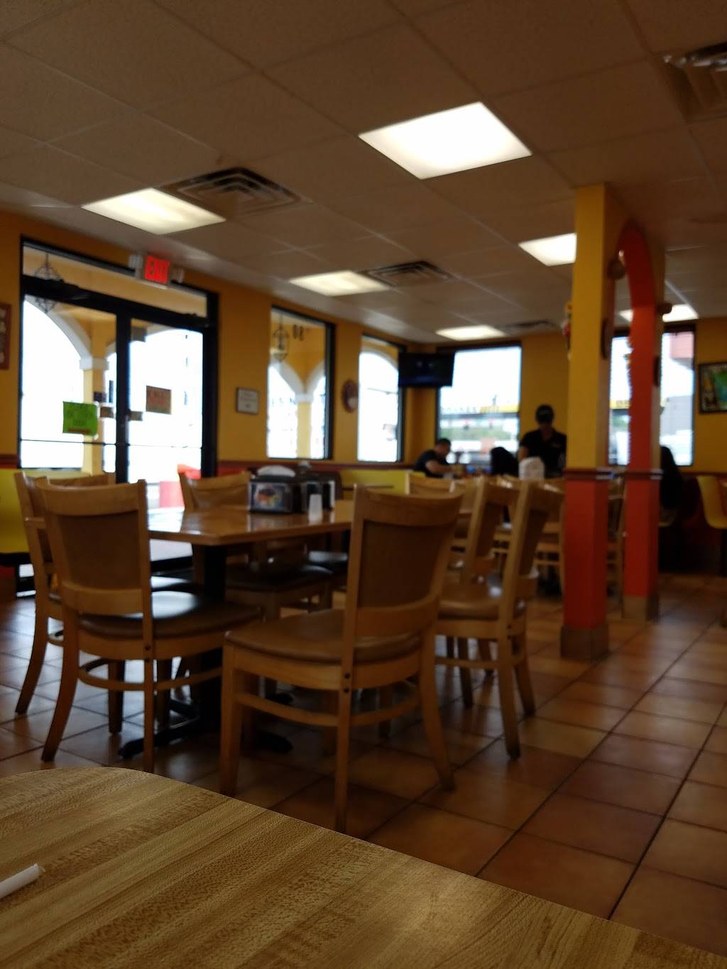 Taco N Madre | restaurant | 80 N Pine Ave, Ocala, FL 34475, USA | 3526715277 OR +1 352-671-5277