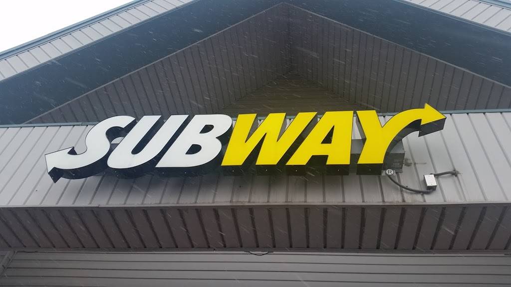 Subway Restaurants | restaurant | 139 Collins Rd a, Jefferson, WI 53549, USA | 9206747827 OR +1 920-674-7827