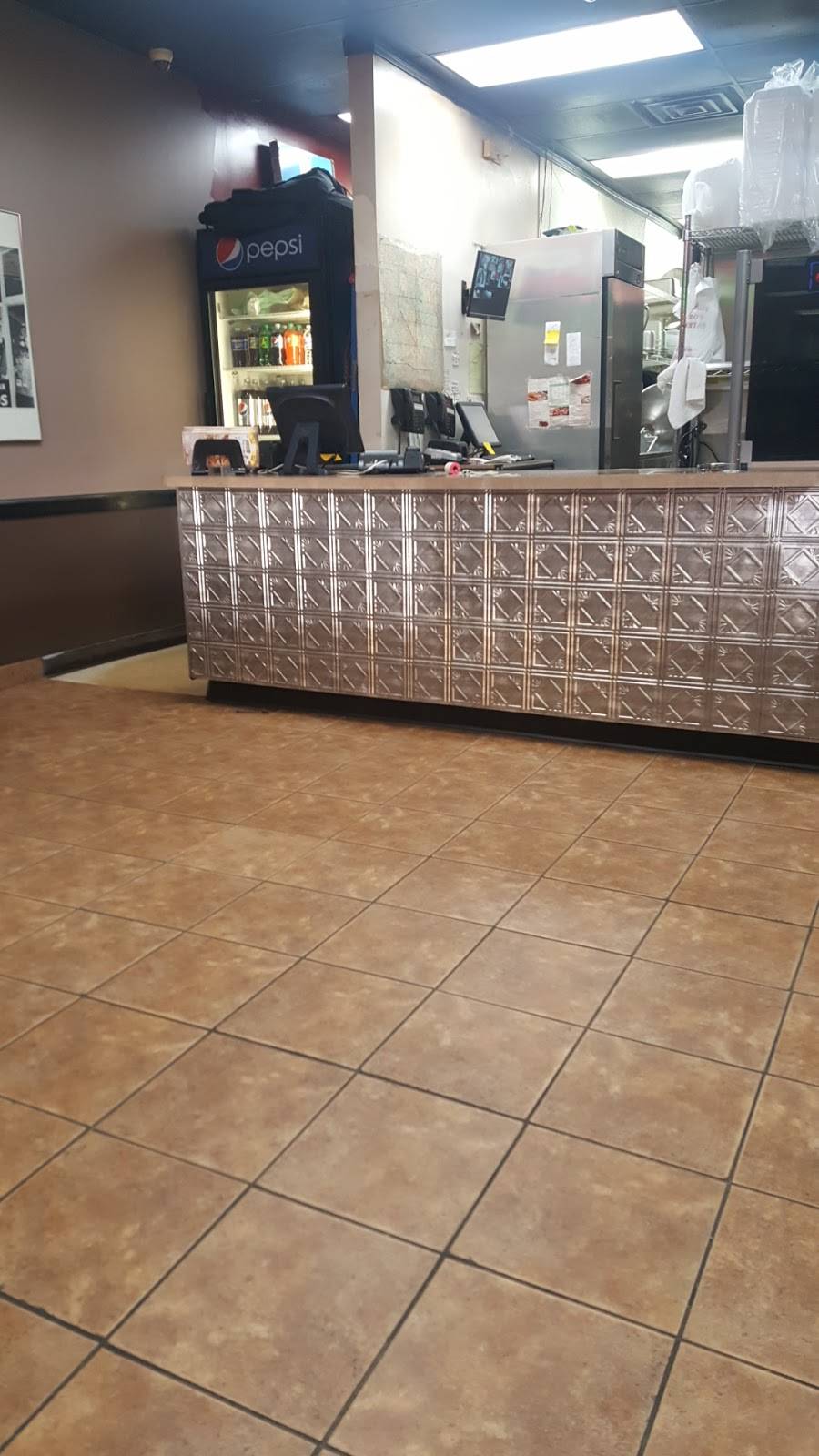 Mugs Pizza & Ribs | meal takeaway | 7228 Harlem Ave, Chicago, IL 60631, USA | 7735941202 OR +1 773-594-1202