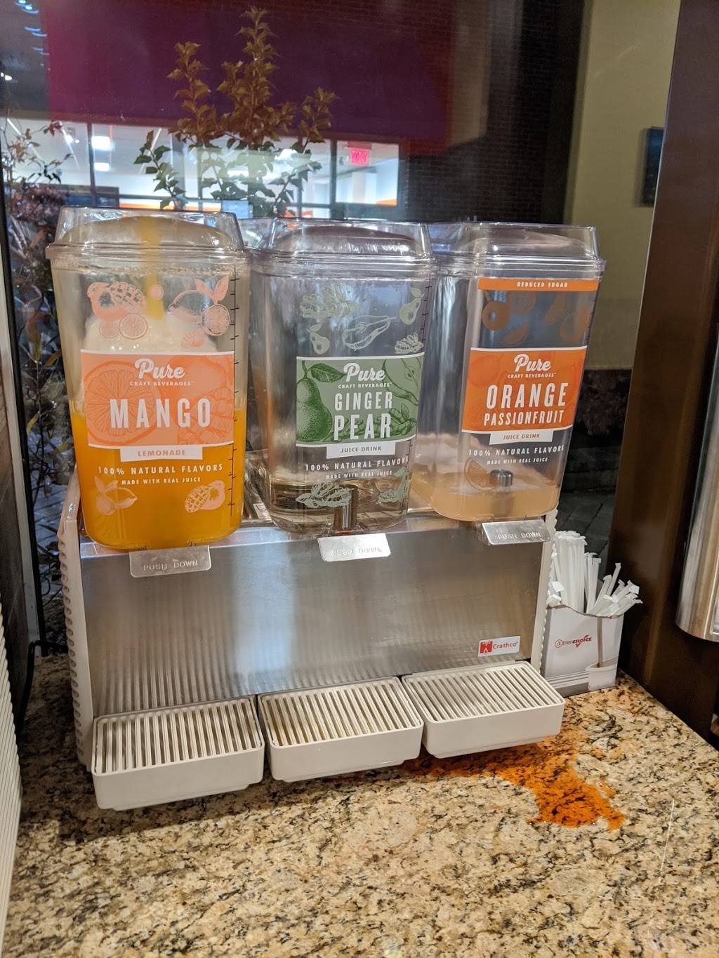 Spizzico Italian Kitchen Edgewater | restaurant | 9 Lee Airpark Dr b100, Edgewater, MD 21037, USA | 4437827288 OR +1 443-782-7288