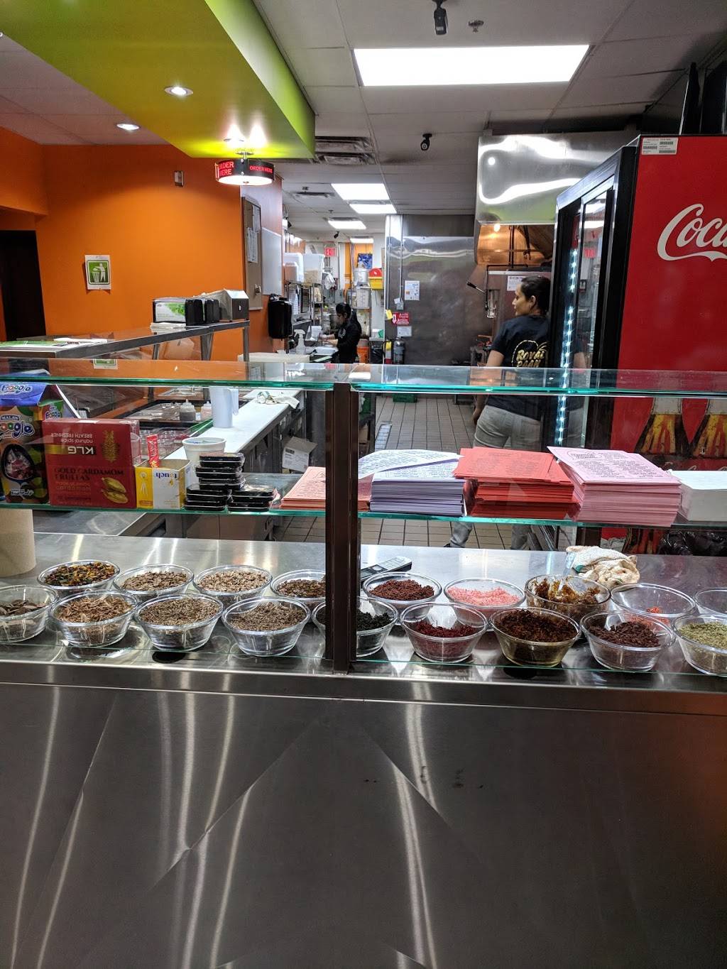 Royal Paan | restaurant | 3050 Artesian Dr Unit 9, Mississauga, ON L5M 7P5, Canada | 9056089999 OR +1 905-608-9999