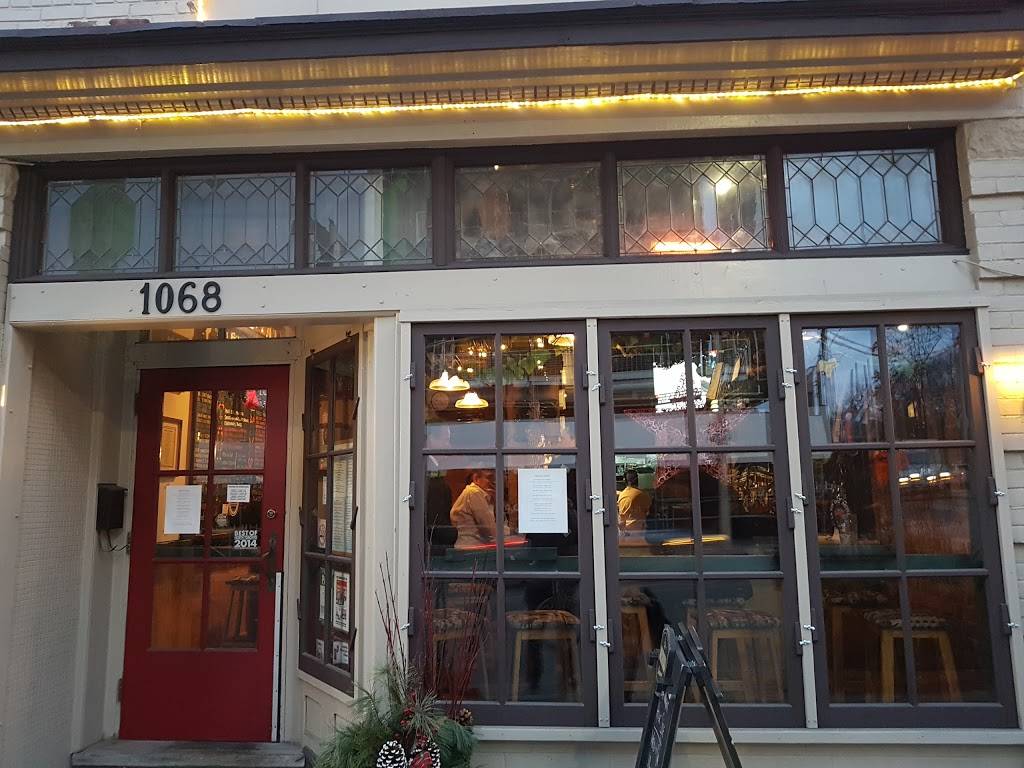 The Rebel House | restaurant | 1068 Yonge St, Toronto, ON M4W 2L4, Canada | 4169270704 OR +1 416-927-0704