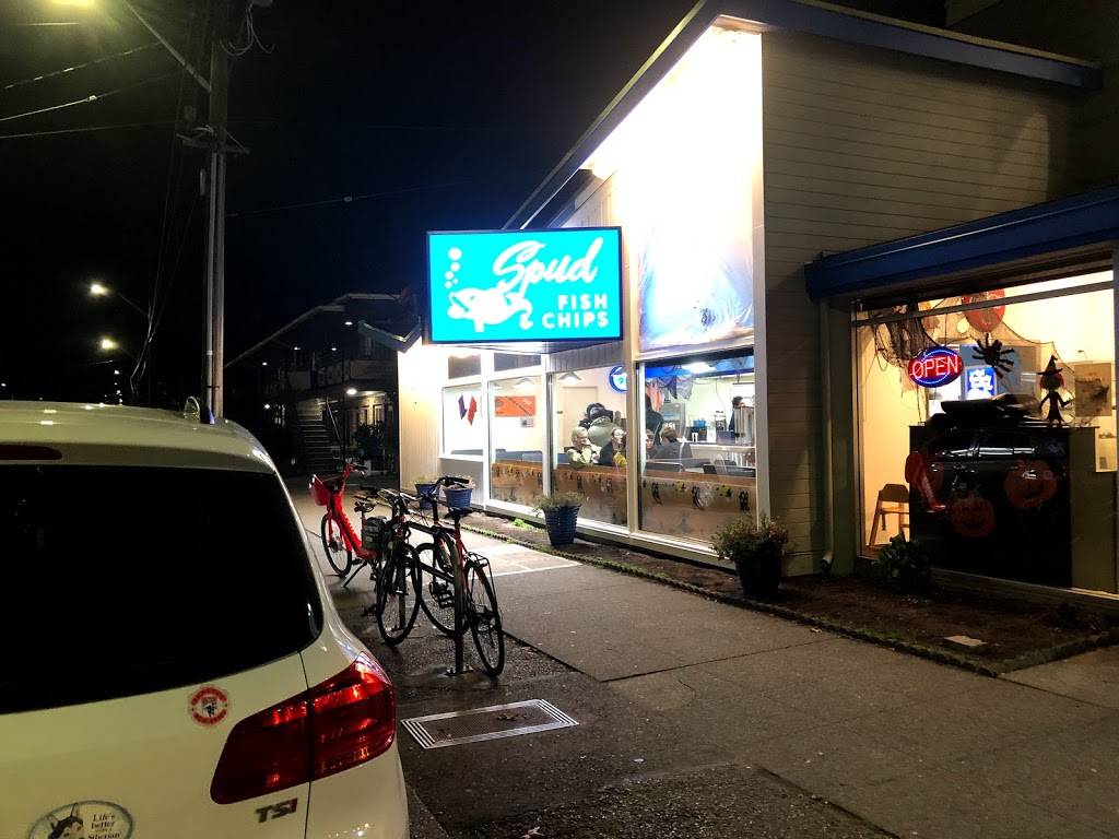 Alki Spud Fish & Chips | restaurant | 2666 Alki Ave SW, Seattle, WA 98116, USA | 2069380606 OR +1 206-938-0606