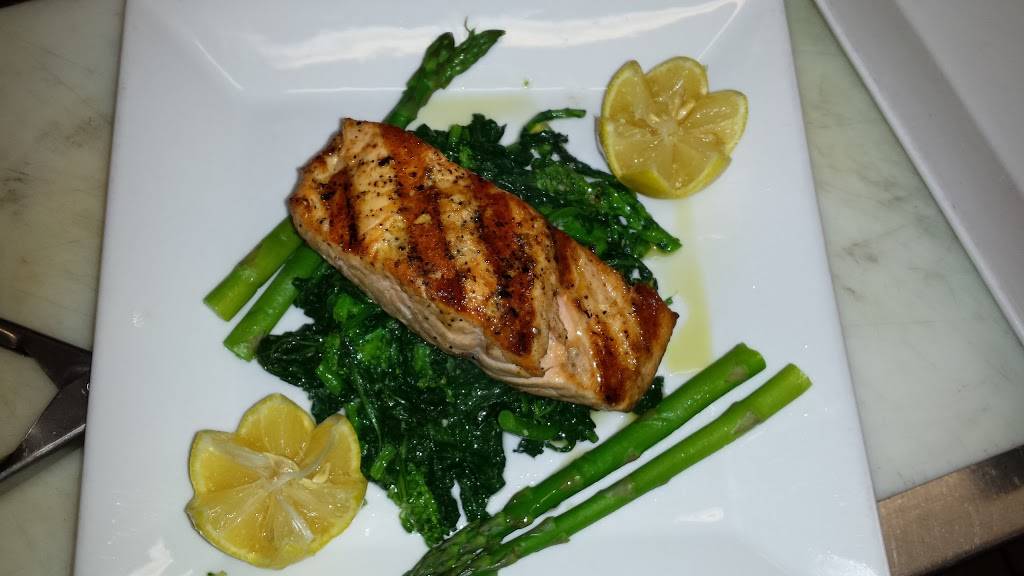 Riverbay Roadhouse | restaurant | 1374 Cape St Claire Rd, Annapolis, MD 21409, USA | 4107572919 OR +1 410-757-2919