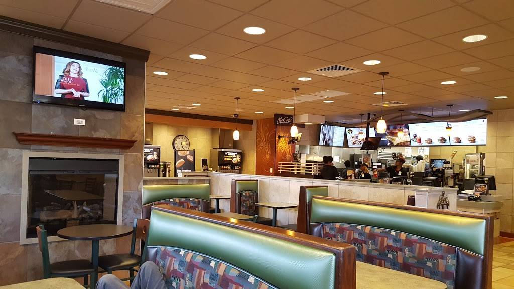 McDonalds | cafe | 11111 Bellefontaine Rd, St. Louis, MO 63138, USA | 3147417552 OR +1 314-741-7552