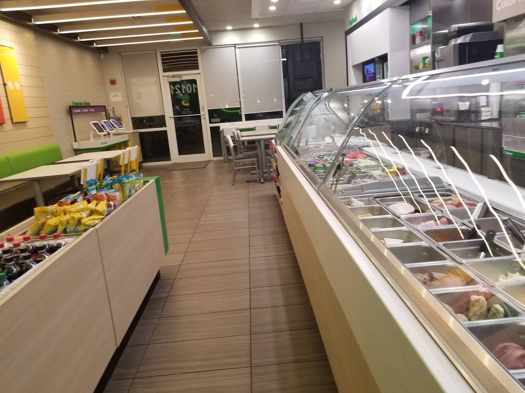 Subway | restaurant | 10121 W Commercial Blvd, Tamarac, FL 33321, USA | 9547243332 OR +1 954-724-3332