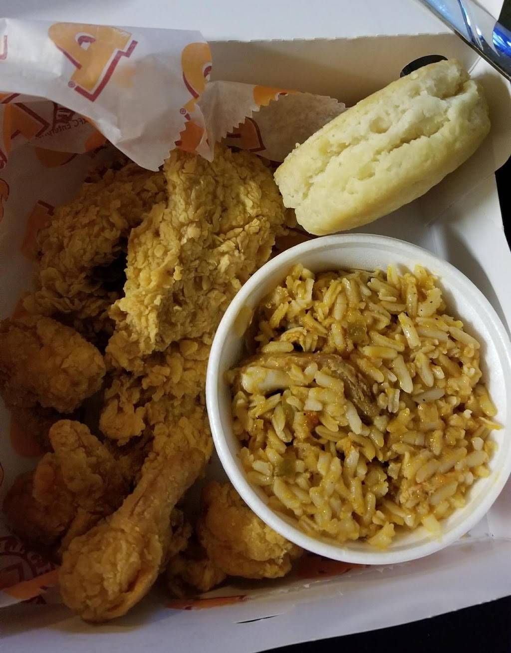 Popeyes Louisiana Kitchen | restaurant | 1716 S Loop 288, Denton, TX 76205, USA | 9405663224 OR +1 940-566-3224