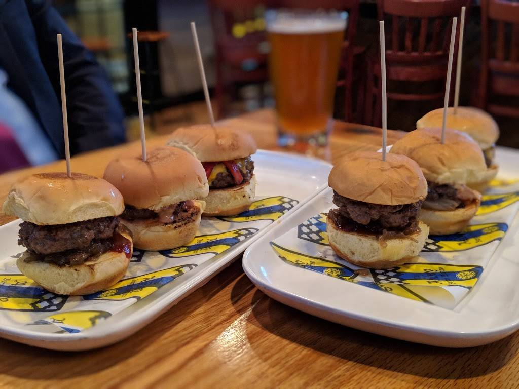 Abbey Burger Bistro | restaurant | 811 S Broadway, Baltimore, MD 21231, USA | 4105221428 OR +1 410-522-1428