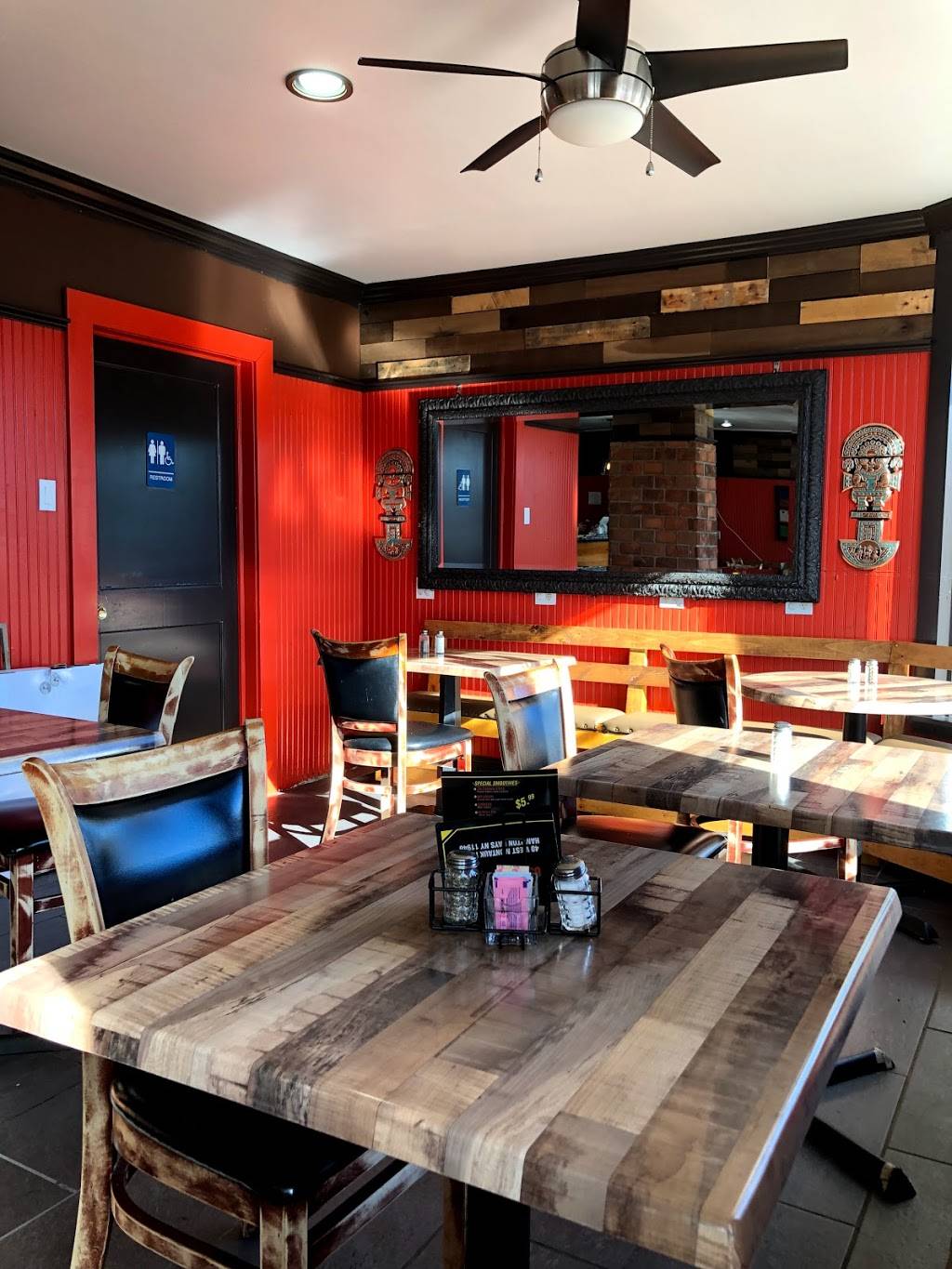 Azao Restaurant | cafe | 40 W Montauk Hwy, Hampton Bays, NY 11946, USA | 6317282608 OR +1 631-728-2608