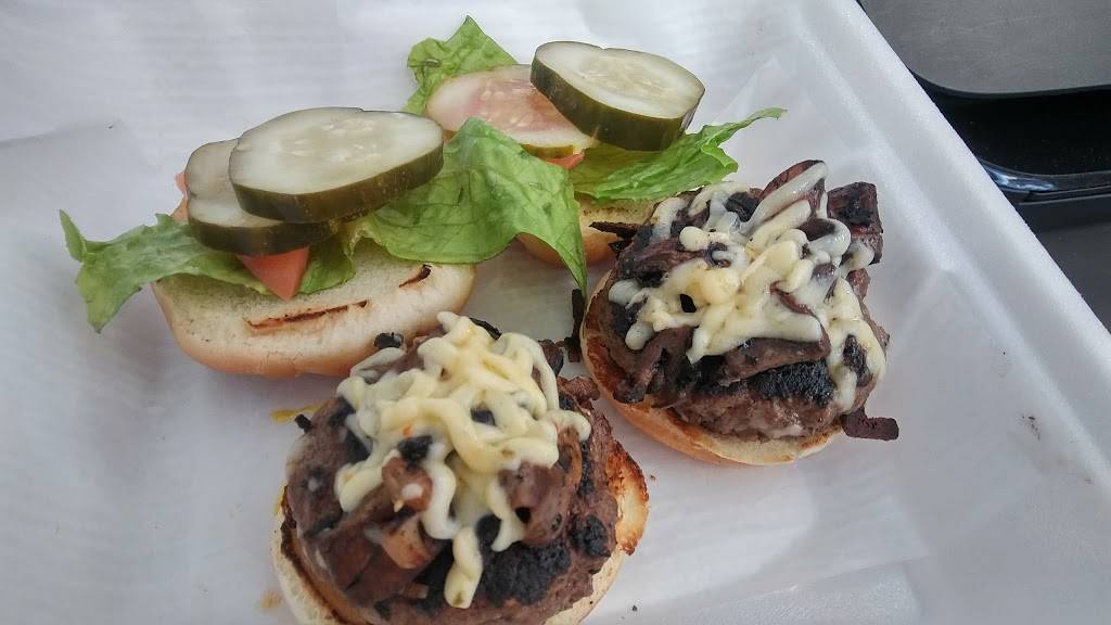 Brewburgers Taphouse | restaurant | 5861 54th Ave N, Kenneth City, FL 33709, USA | 7275922901 OR +1 727-592-2901