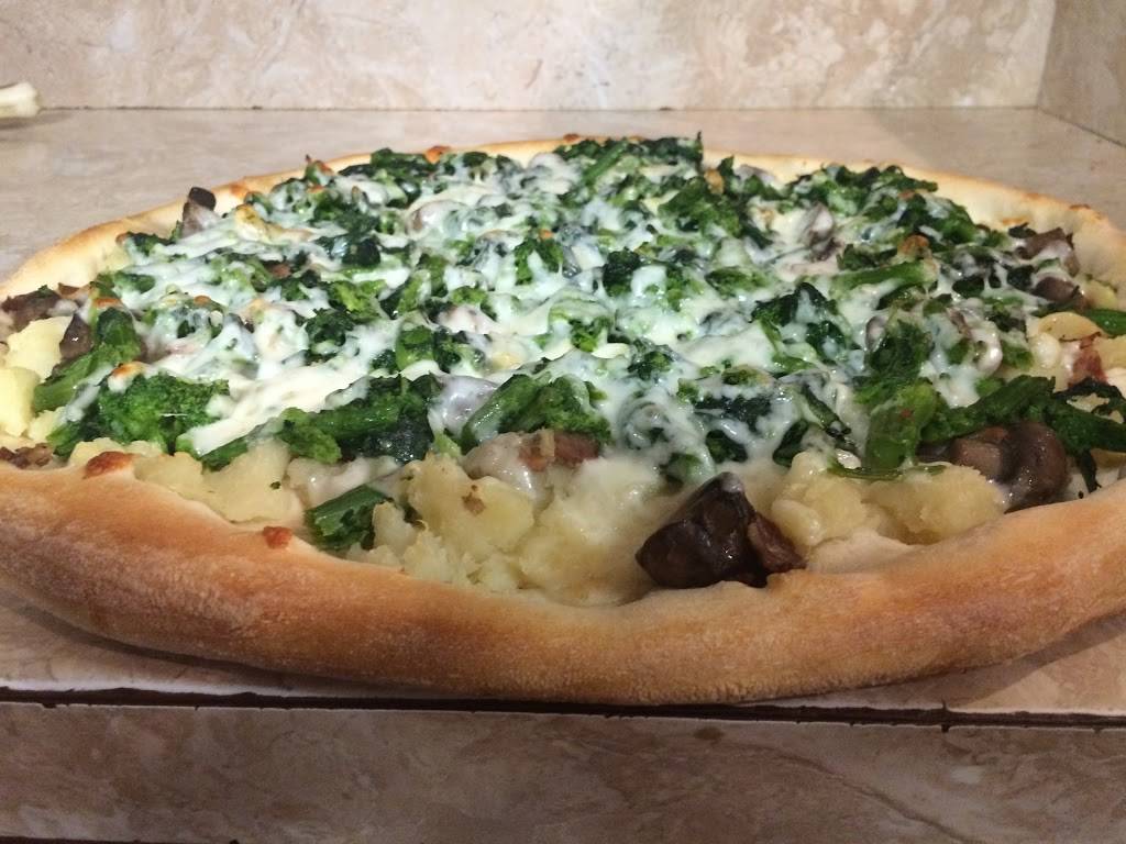 Vitos Pizza | restaurant | 5840 Chestnut St, Zionsville, PA 18092, USA | 6109662021 OR +1 610-966-2021