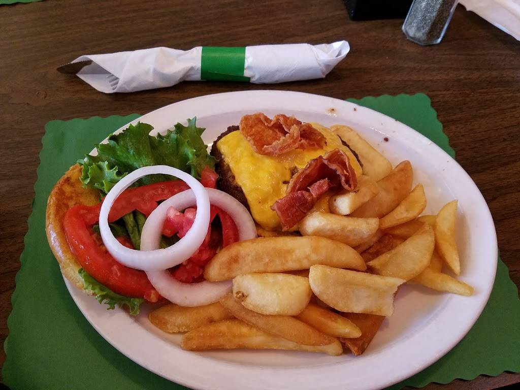 Jeremiahs | restaurant | 500 N Highland St, Mt Dora, FL 32757, USA | 3523837444 OR +1 352-383-7444