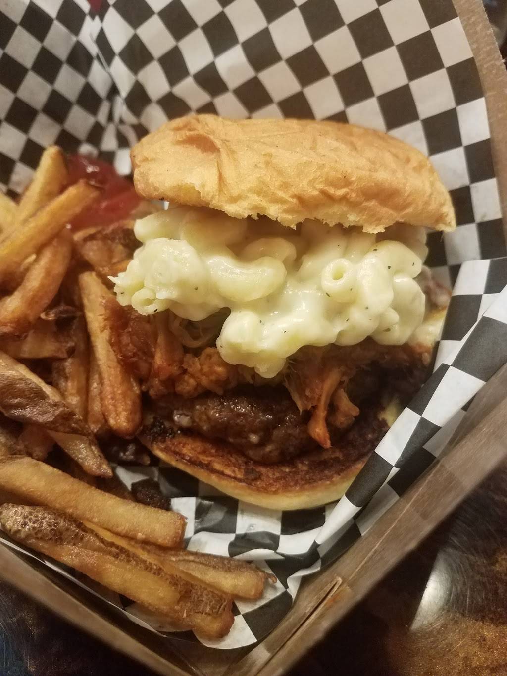 Mac & Chess | restaurant | 12486 SW 8th St, Miami, FL 33184, USA | 3055513475 OR +1 305-551-3475