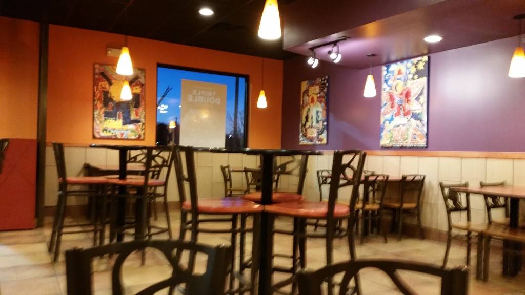 Taco Bell | meal takeaway | 209 Norfleet Dr, Senatobia, MS 38668, USA | 6625628300 OR +1 662-562-8300