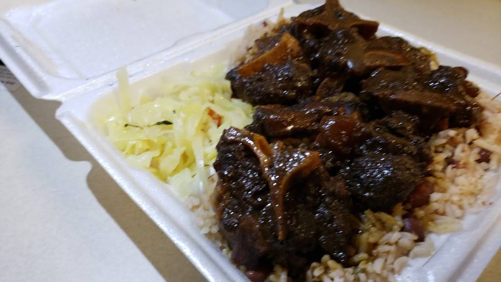 D and G Jamaican Cuisine | restaurant | 5 Preston St, Springfield, MA 01109, USA | 4137463642 OR +1 413-746-3642