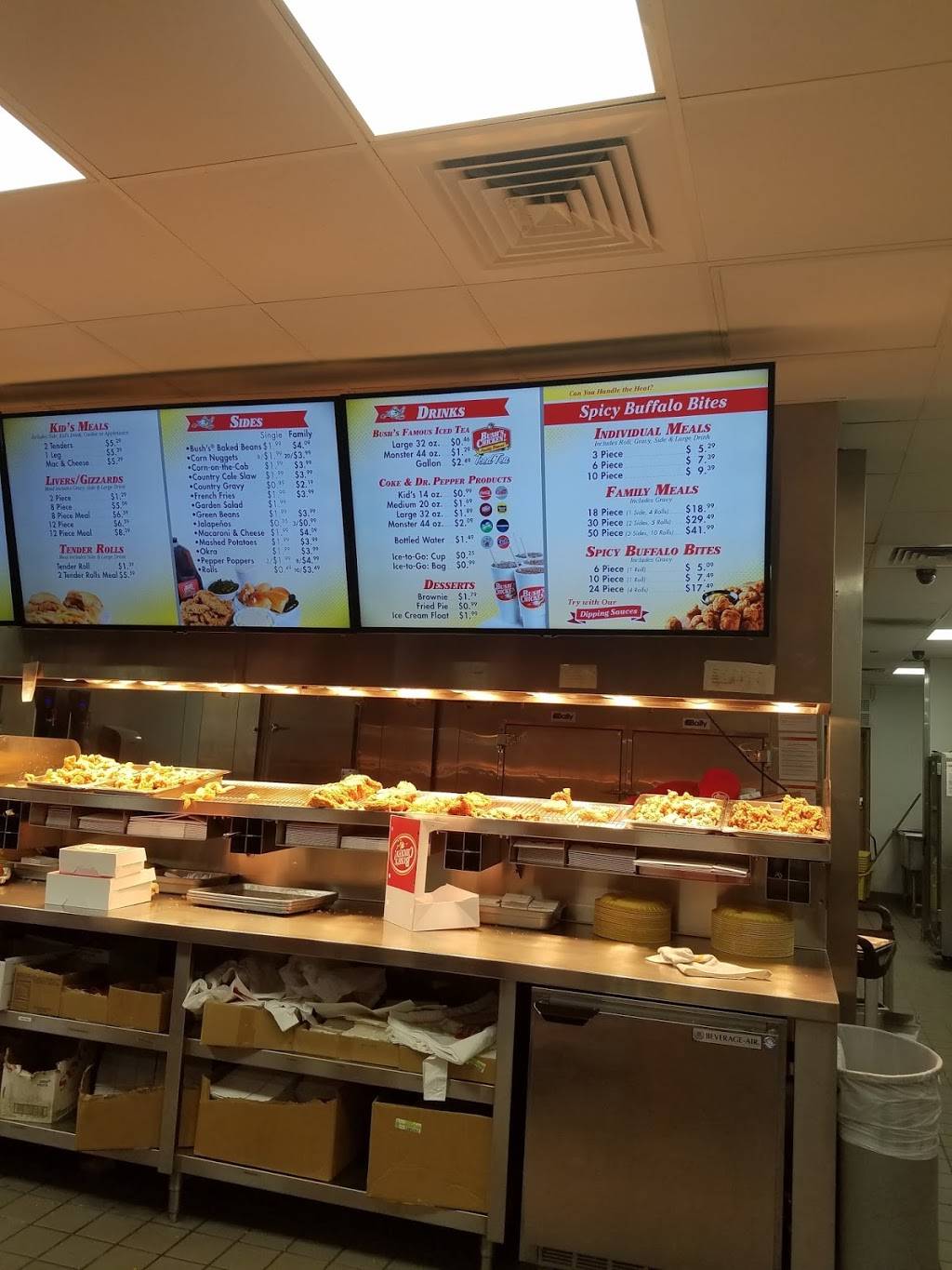 Bushs Chicken | restaurant | 1232, I-35BL, New Braunfels, TX 78130, USA | 8306257777 OR +1 830-625-7777