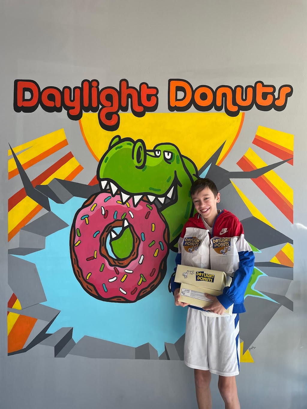 Daylight Donuts Overland Park | restaurant | 14852 Metcalf Ave, Overland Park, KS 66223, USA | 9132837383 OR +1 913-283-7383