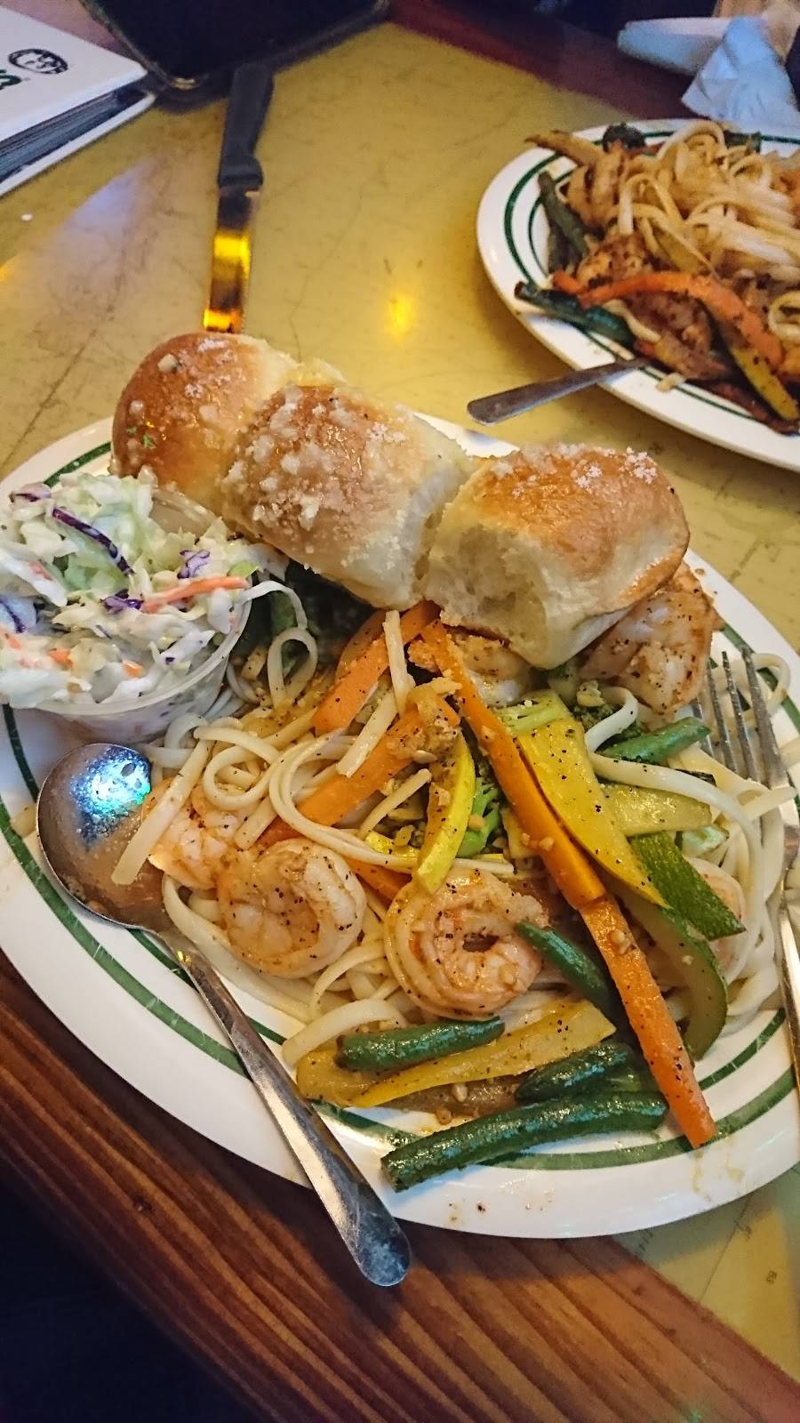 Flanigans Seafood Bar and Grill | restaurant | 2401 10th Ave N, Lake Worth, FL 33461, USA | 5619644666 OR +1 561-964-4666