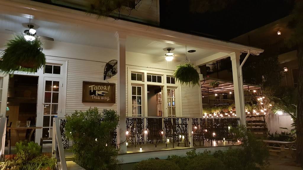 La Casita | restaurant | 8400 Oak St, New Orleans, LA 70118, USA | 5048269913 OR +1 504-826-9913