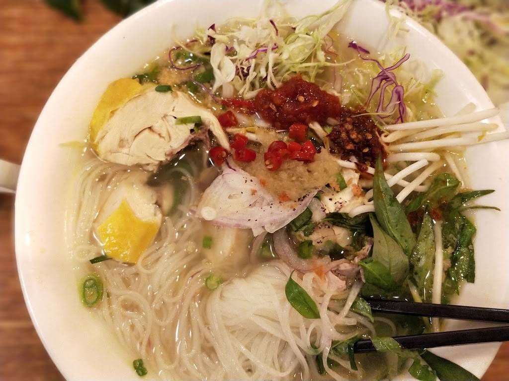 Tèo Bun Bo Hue | restaurant | 8220 SE Harrison St #230, Portland, OR 97216, USA | 5032083532 OR +1 503-208-3532