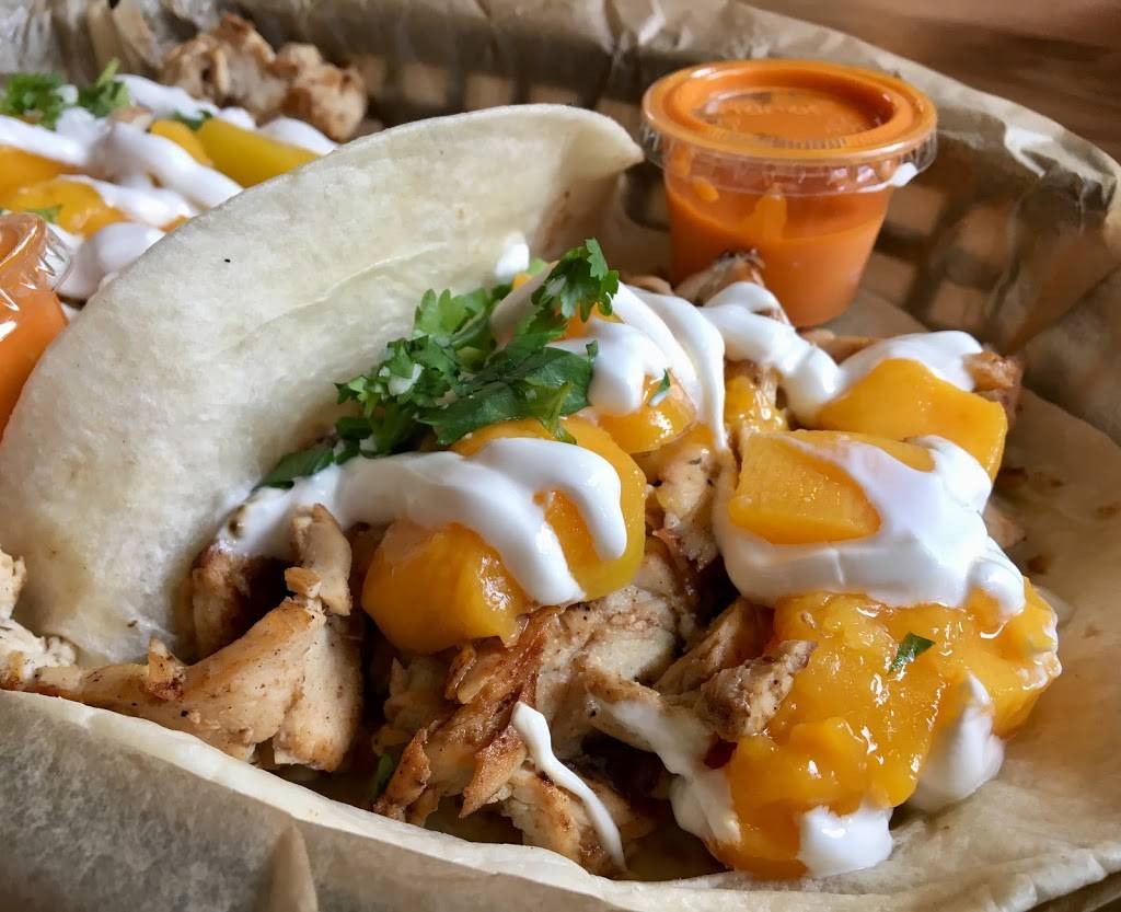 Torchys Tacos | restaurant | 17627 La Cantera Pkwy #105, San Antonio, TX 78257, USA | 2104243151 OR +1 210-424-3151