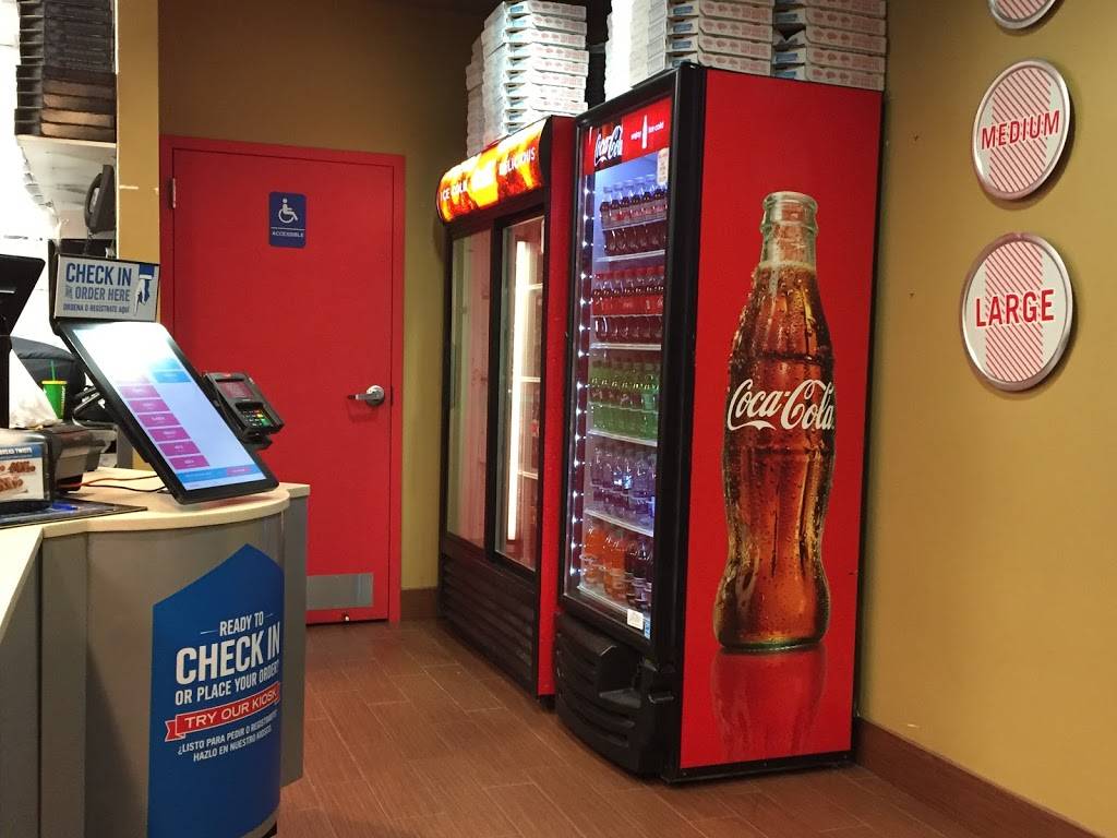 Dominos Pizza | meal delivery | 887 E Grand Ave, Carbondale, IL 62901, USA | 6184572333 OR +1 618-457-2333