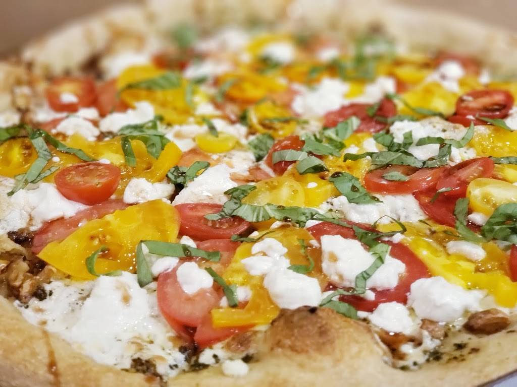 Papa Bear Pizza | restaurant | 243 Washington St, Monument, CO 80132, USA | 7194182070 OR +1 719-418-2070