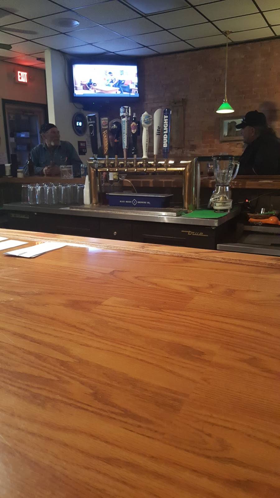 Kelly OSheas Shamrock Pub | restaurant | 609 S Main St, Burlington, IA 52601, USA | 3197529187 OR +1 319-752-9187