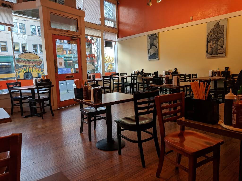 Luckys Pho | restaurant | 3414 Fremont Ave N, Seattle, WA 98103, USA | 2065475125 OR +1 206-547-5125