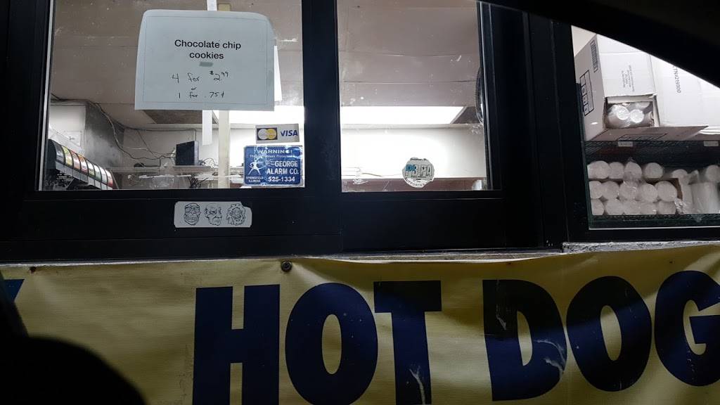 Franks Chicago Grille | restaurant | 824 W Eldorado St, Decatur, IL 62522, USA | 2174226060 OR +1 217-422-6060